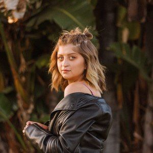 Meet your Posher, Daniella